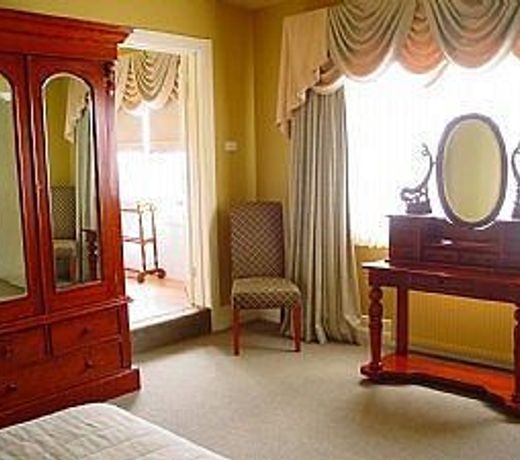 Carrington Hotel