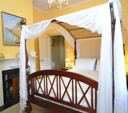 Lurline House