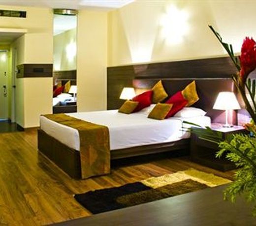 Zip by Spree Hotels at the Woodrose