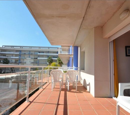 Apartamentos Port Canigó