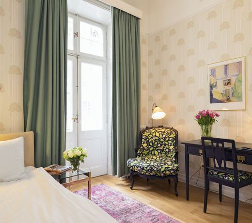 Hotel Esplanade; Sure Hotel Collection by Best Western