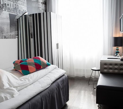 Hotel Flora