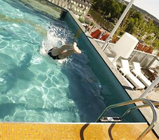 Avalon Hotel