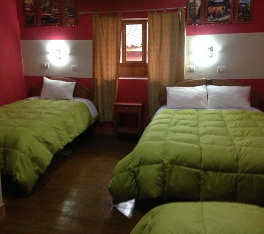 El Bosque Backpackers