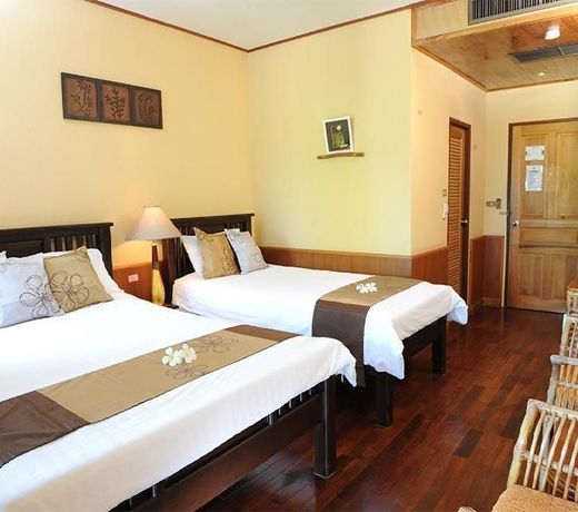 Coral Cliff Beach Resort Samui - SHA Plus