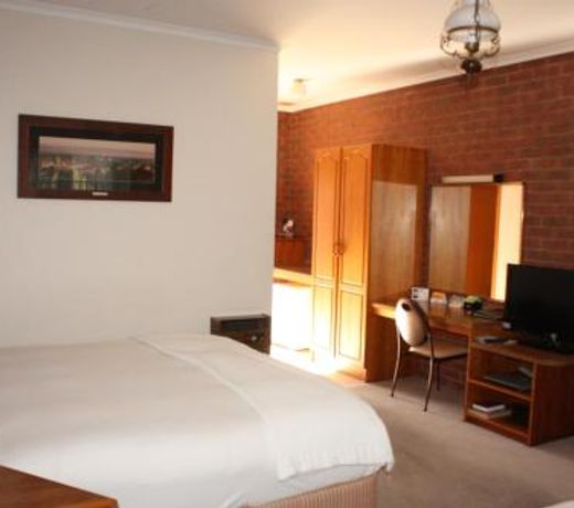 Country Plaza Halls Gap