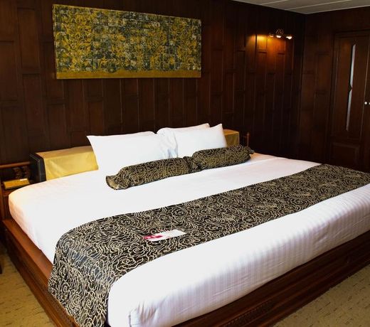 Ramada Plaza by Wyndham Bangkok Menam Riverside