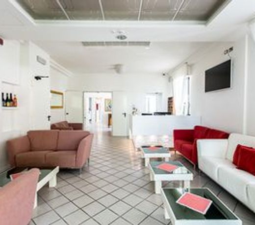 Kristalex Pet Family Hotel