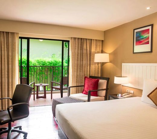 Novotel Phuket Surin Beach Resort