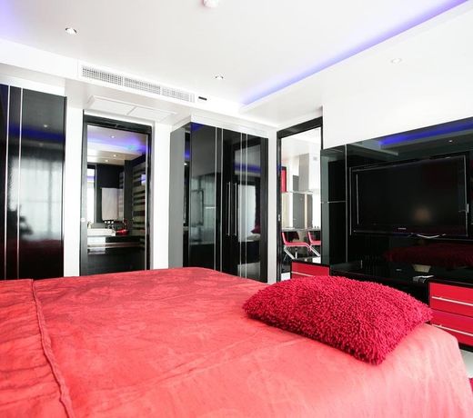 Absolute Bangla Suites