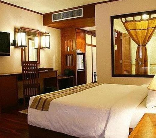 Baumanburi Hotel - SHA Extra Plus