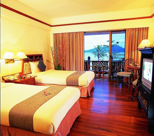 Seaview Patong Hotel - SHA Plus