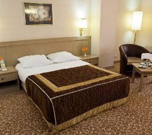 Sergah Hotel