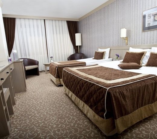 Sergah Hotel