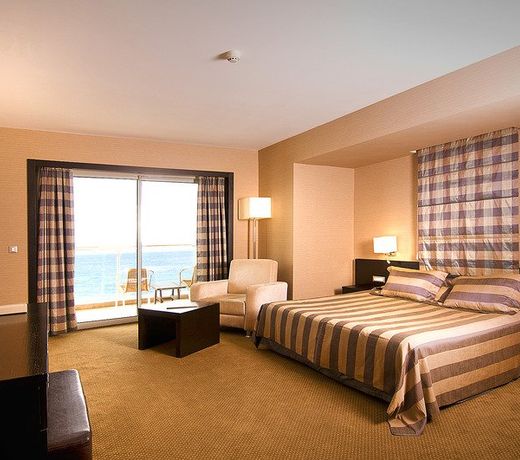 Charisma De Luxe Hotel