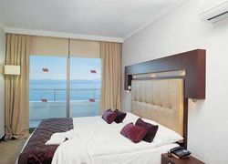 Ramada Hotel & Suites Kusadasi фото 3