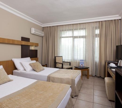 Kandelor Hotel