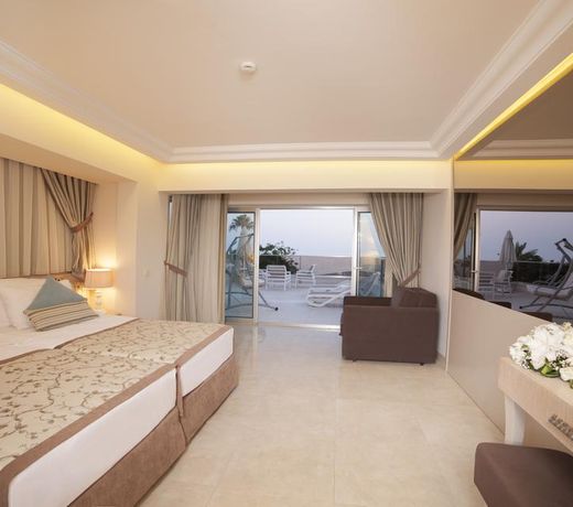 Xperia Saray Beach Hotel