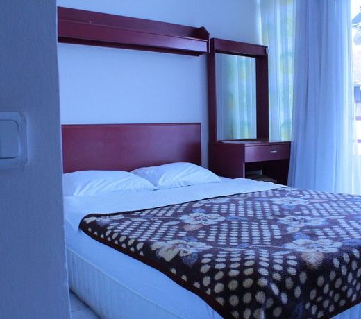 Mola Hotel