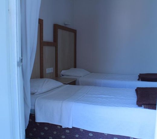 Mola Hotel