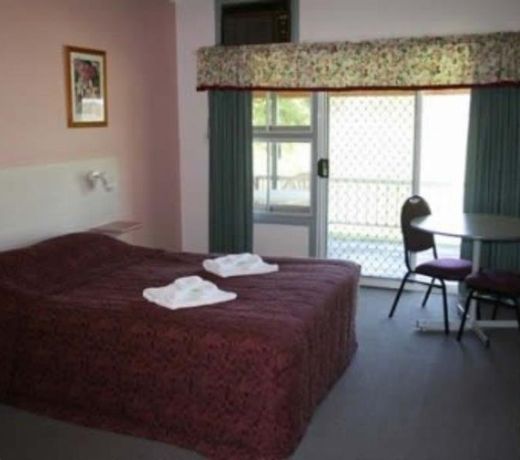 Jacaranda Motor Lodge
