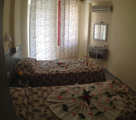 Semiz Apart Hotel