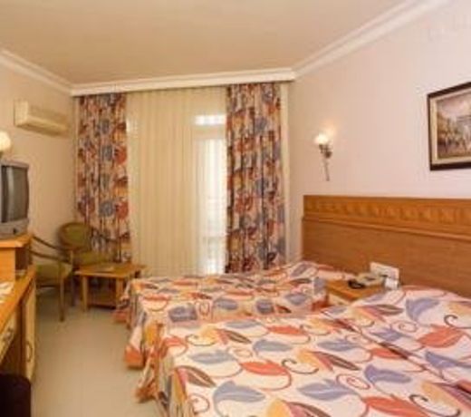 Riviera Hotel & Spa