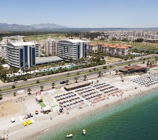 Porto Bello Hotel Resort & Spa