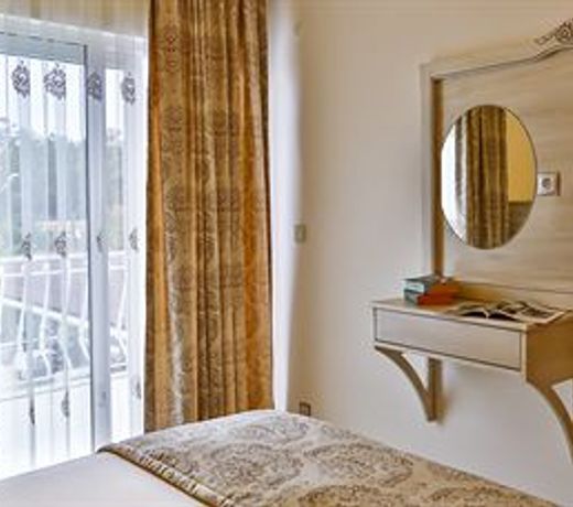 Linda Beach Class Hotel