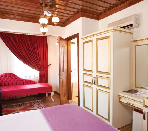 Cicerone Lodge Hotel