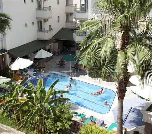 Remi Hotel