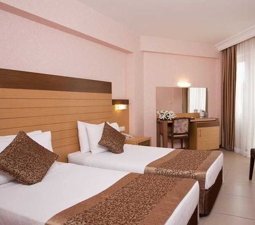 Remi Hotel