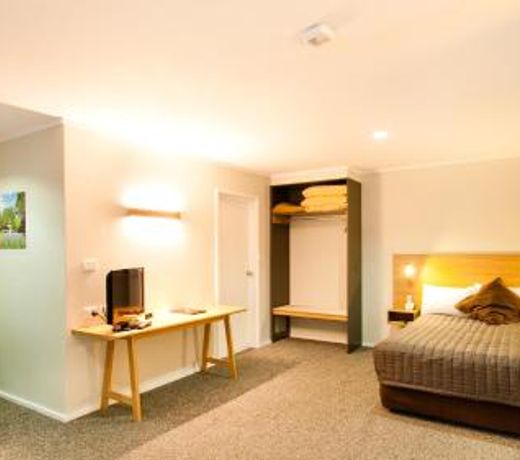 Posthouse Motor Lodge