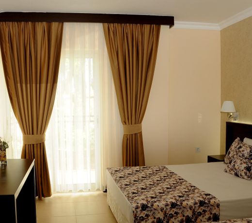 Sunshine Holiday Resort
