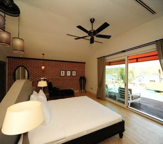 Yacht Classic Hotel - Boutique Class