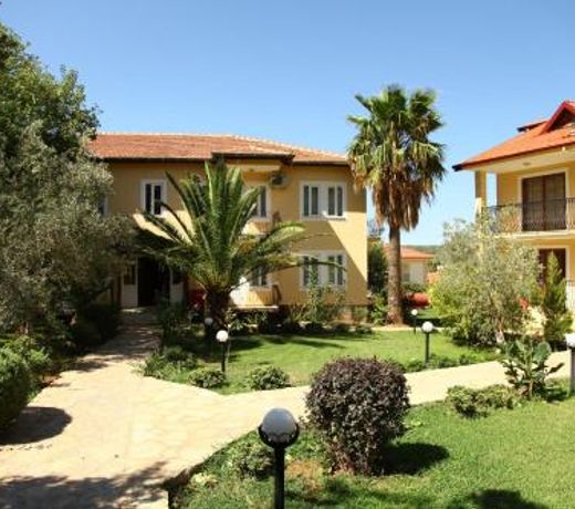 Gokcen Hotel & Apartments