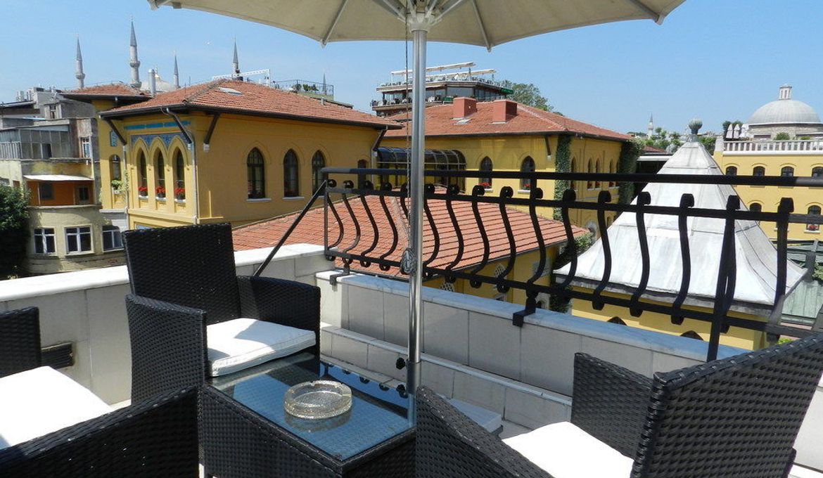 Berk Guesthouse - Grandma's House