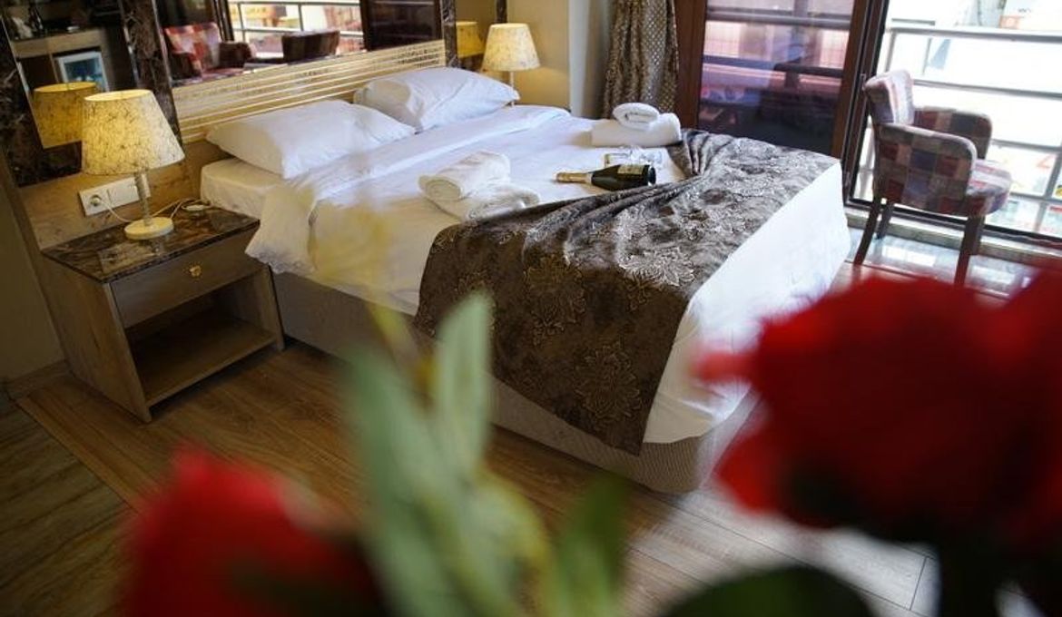 Holiday Business Otel