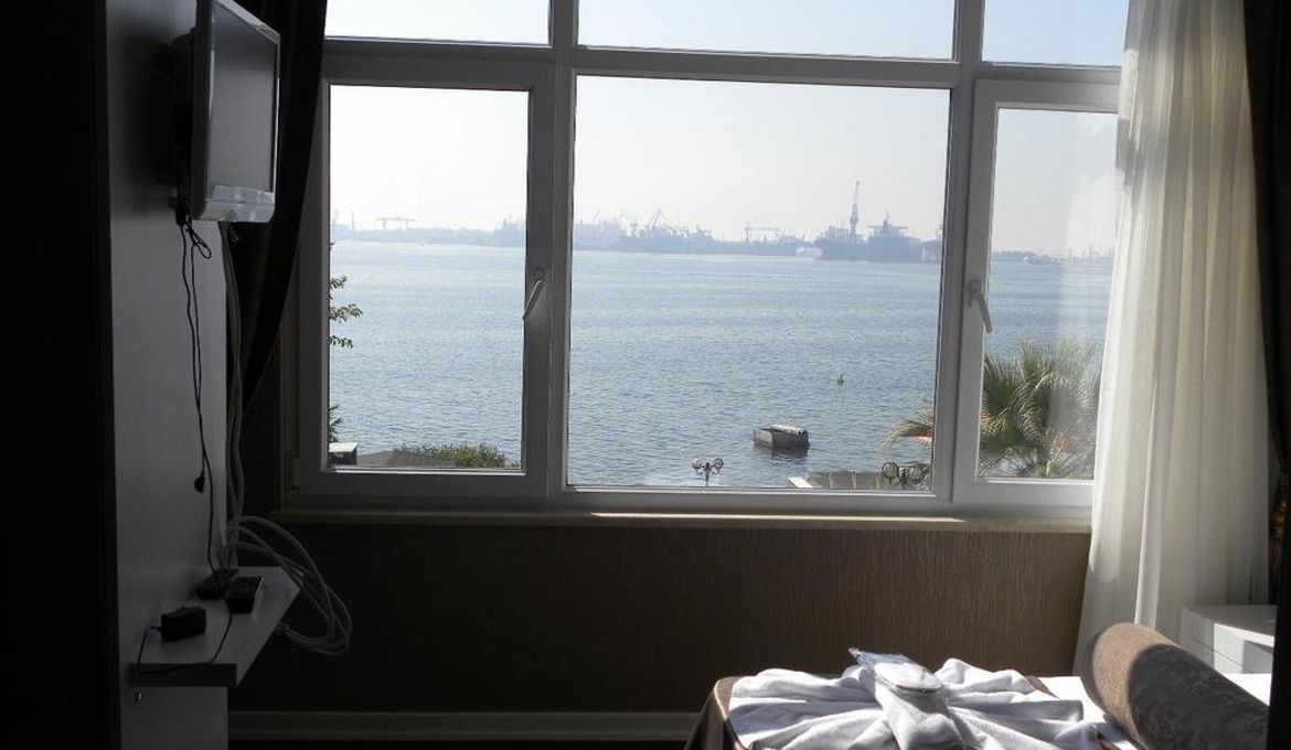 Blue Marine Hotel
