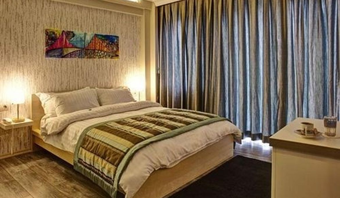 Elanaz Hotel