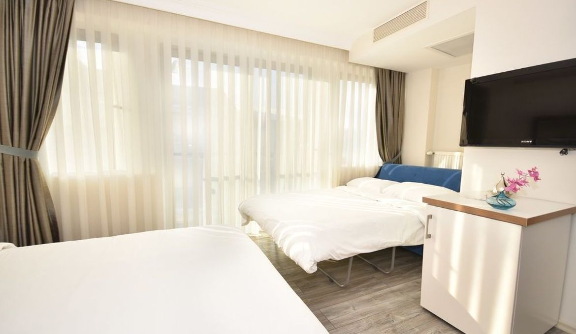 Elanaz Hotel