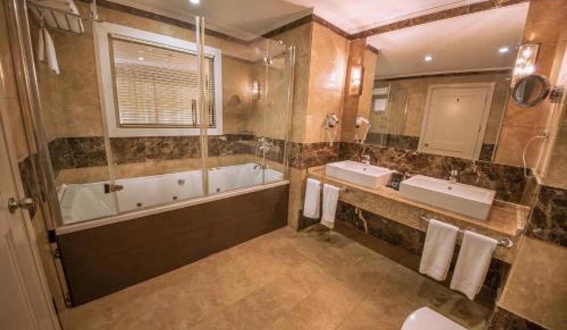 Dream Hill Business Deluxe Hotel Asia
