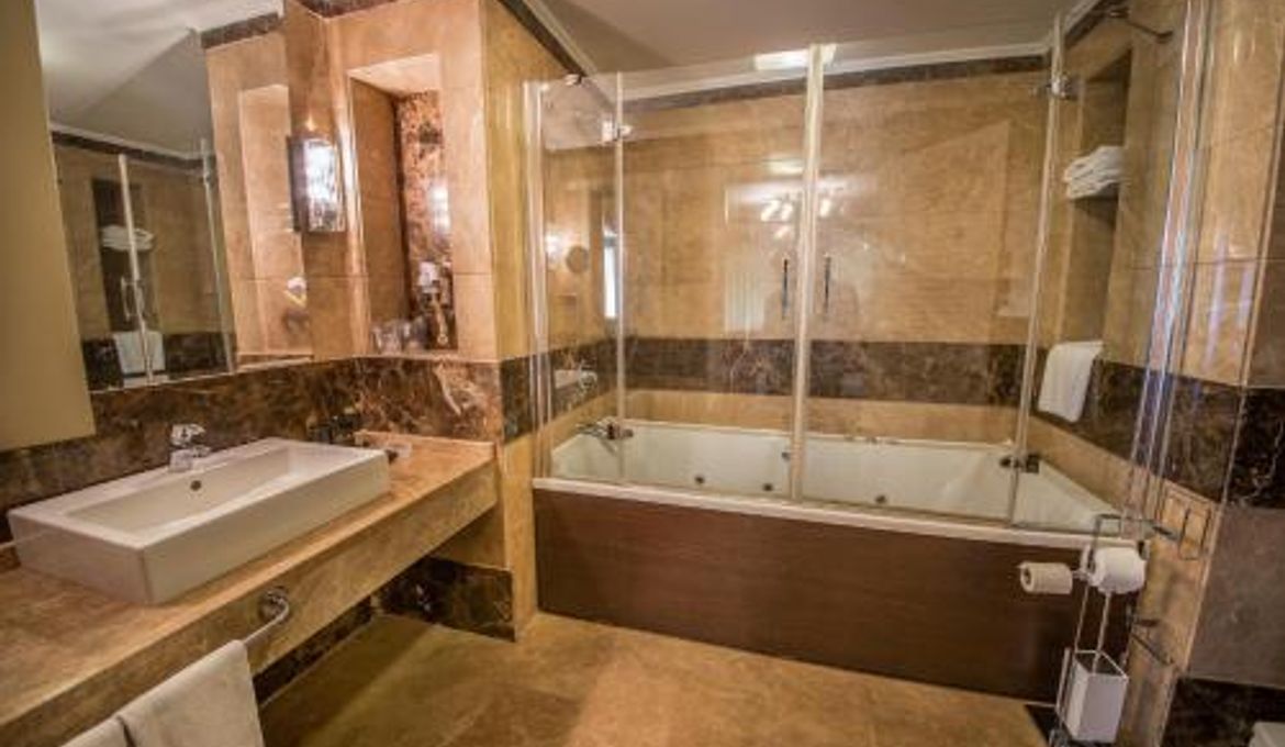 Dream Hill Business Deluxe Hotel Asia