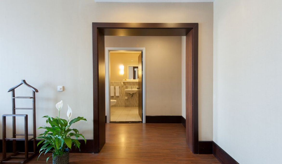 ISG Airport Hotel