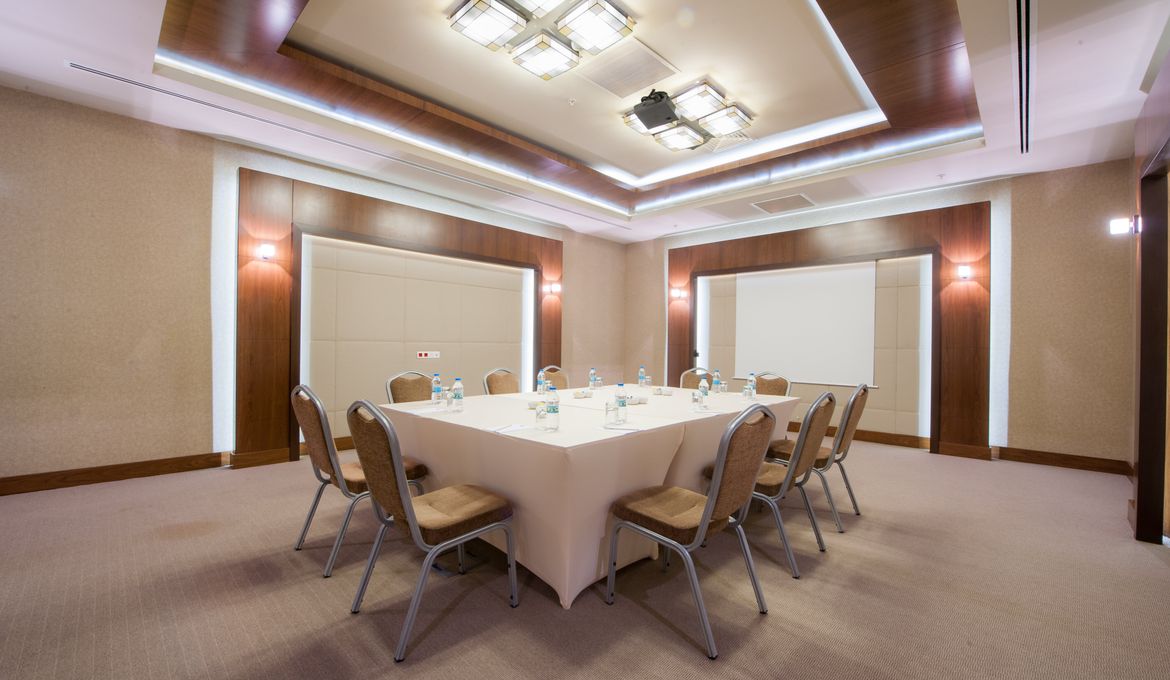 ISG Airport Hotel