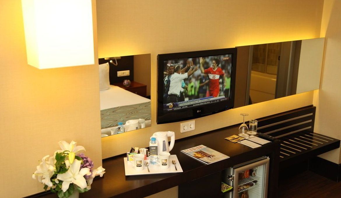 ISG Airport Hotel