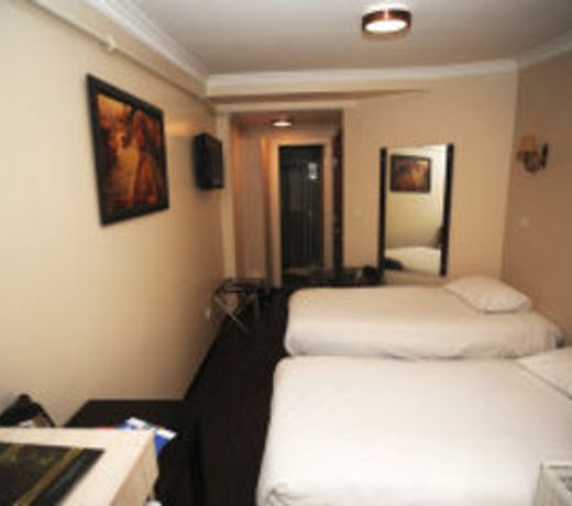 Cumbali Luxury Boutique Hotel