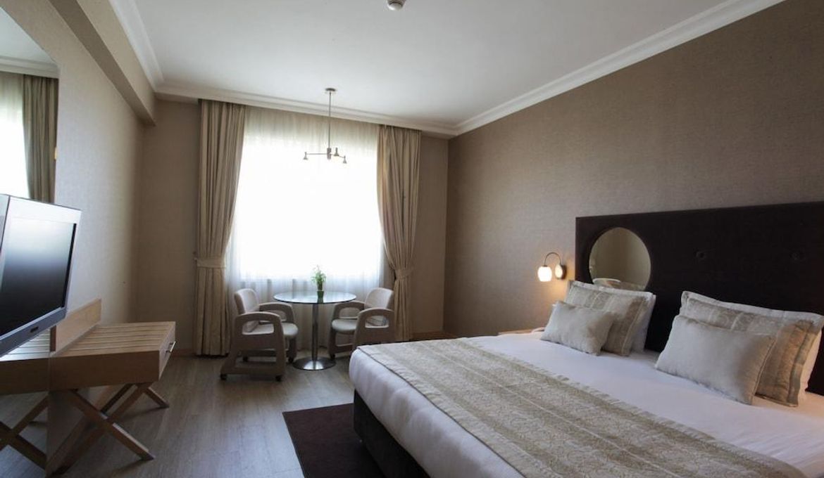 WOW Airport Hotel