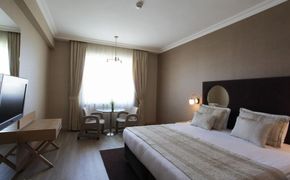 WOW Airport Hotel