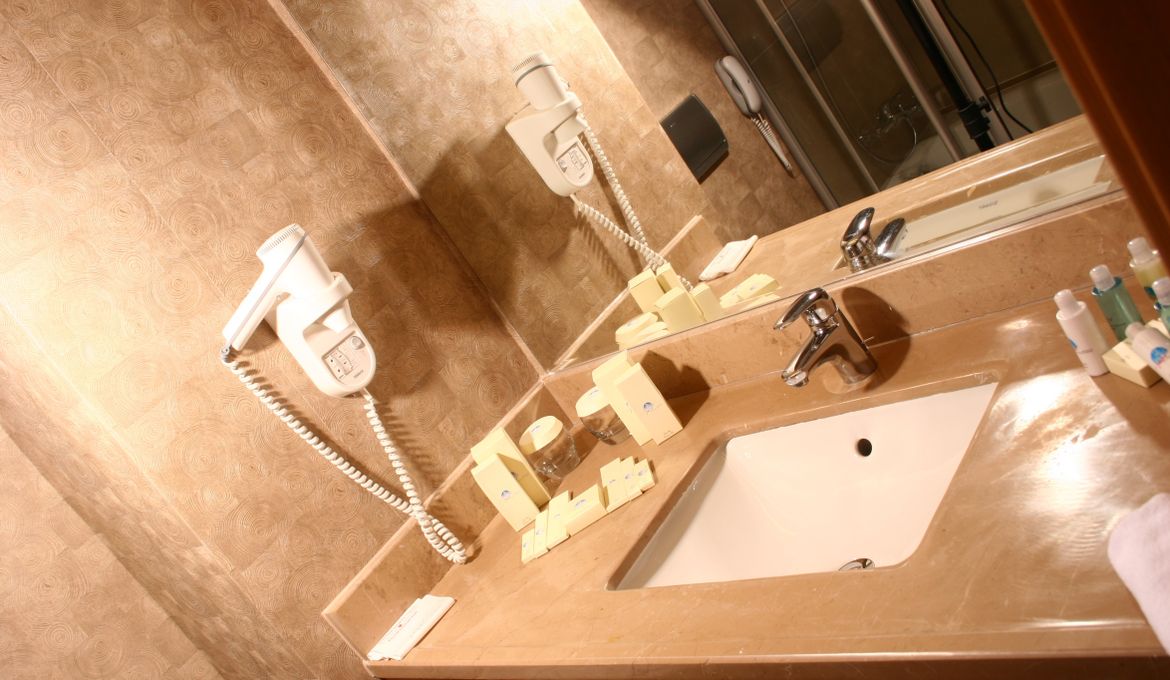 WOW Airport Hotel